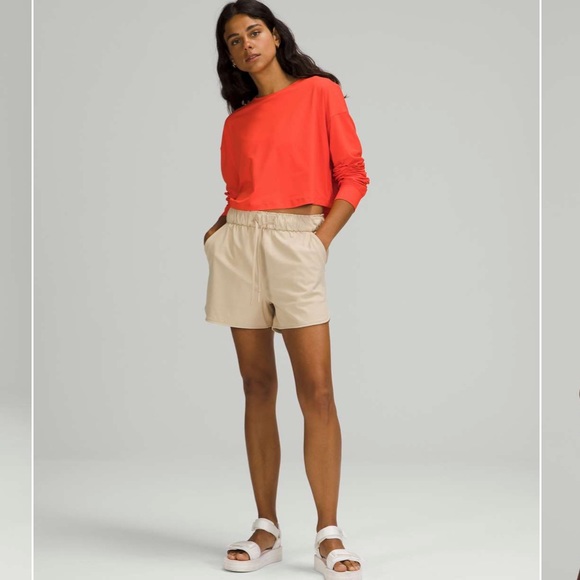 Lululemon Stretch High Rise Short 3.5” - Picture 3 of 12